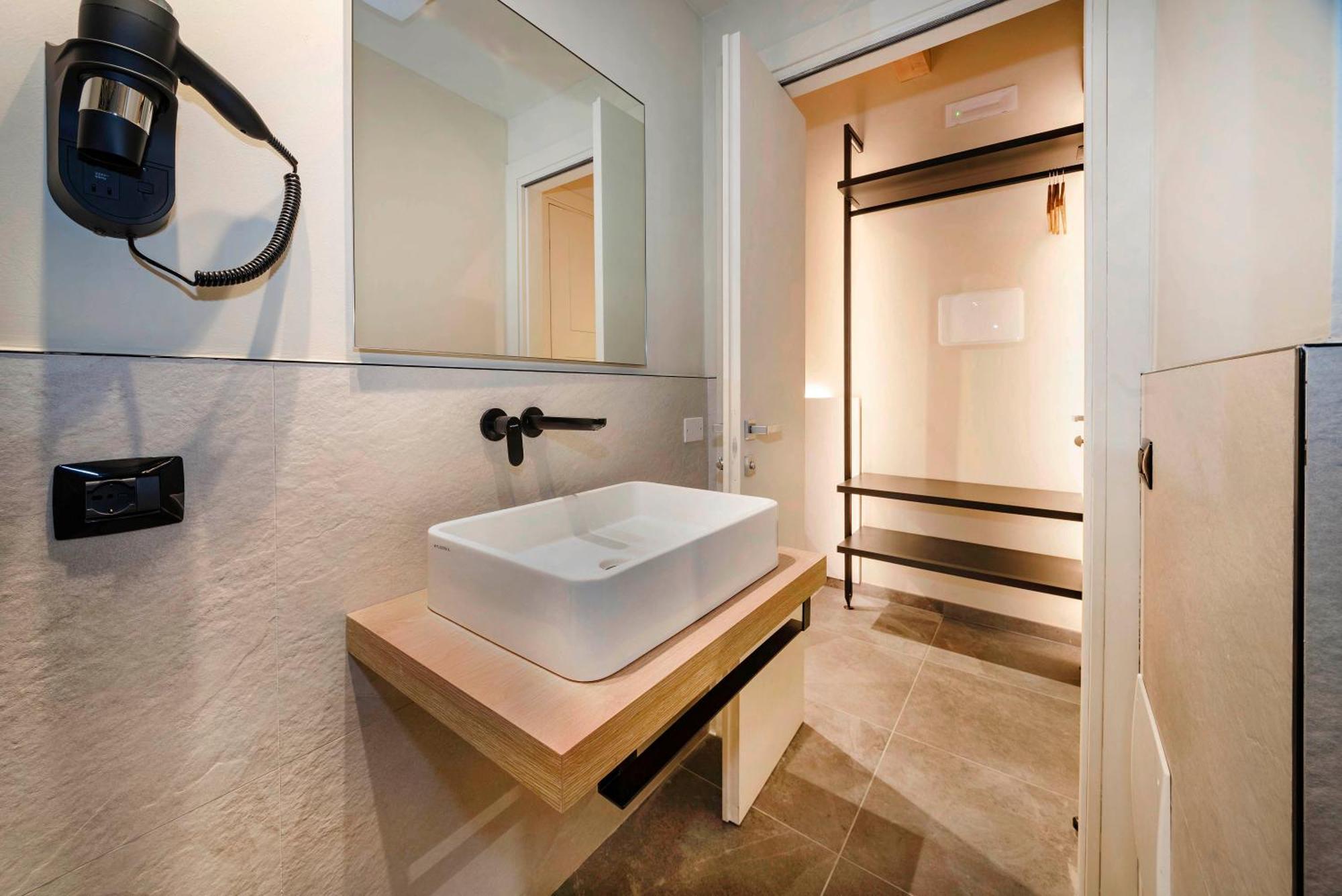 Italianflat - Verona'S River, Free Parking For Car & Bike, Nature, Relax الغرفة الصورة